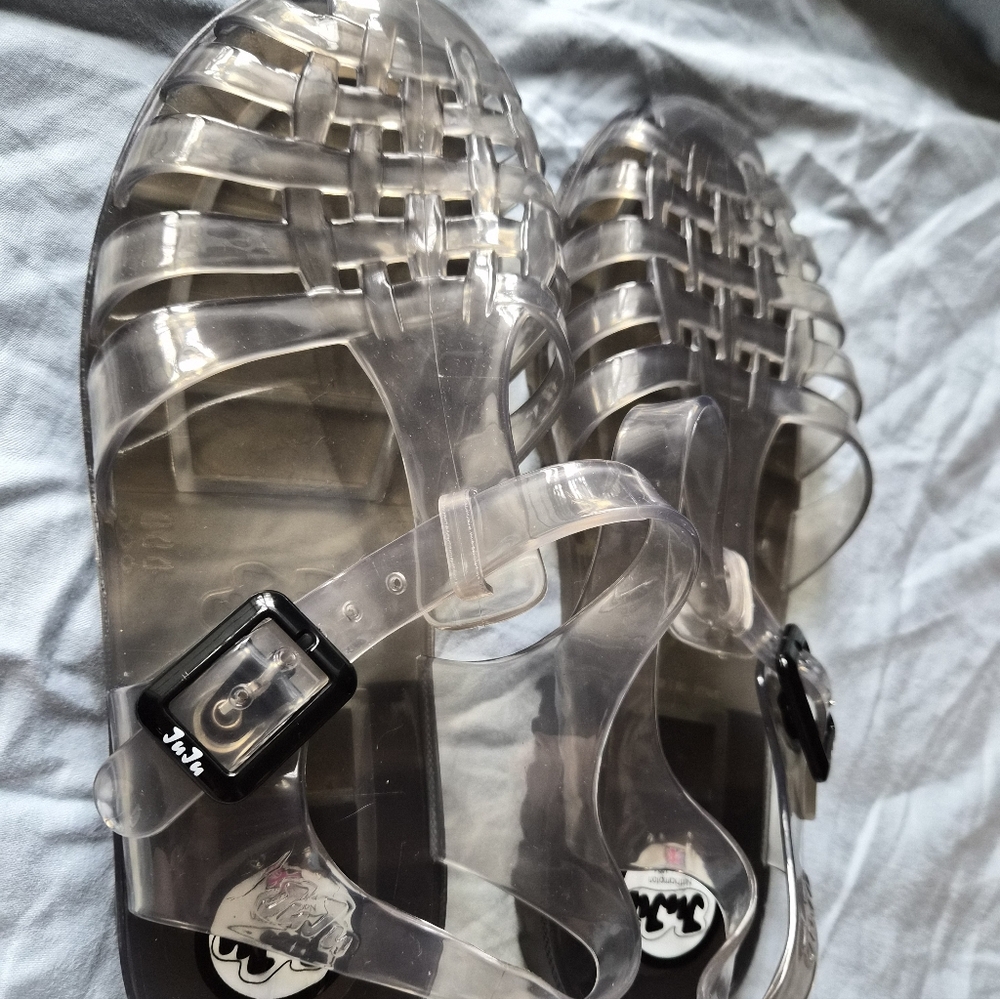JuJu Clear Sandals